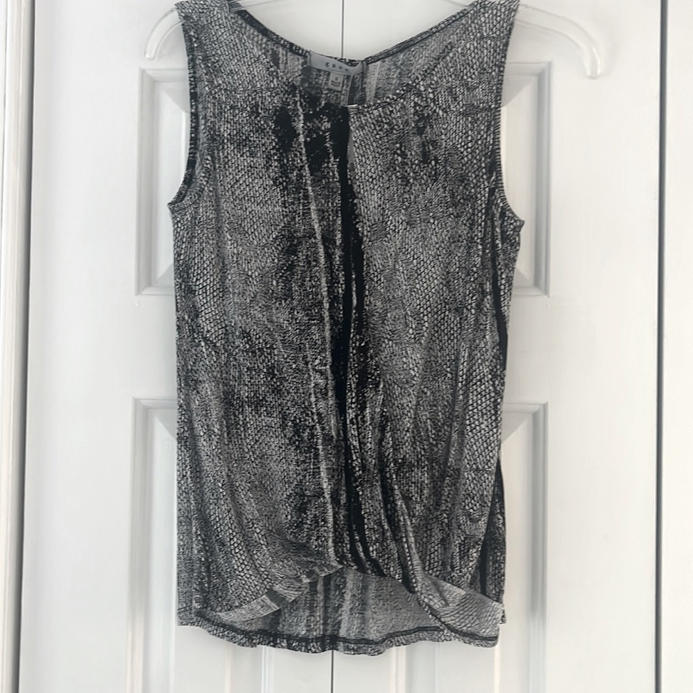 Lizard print top